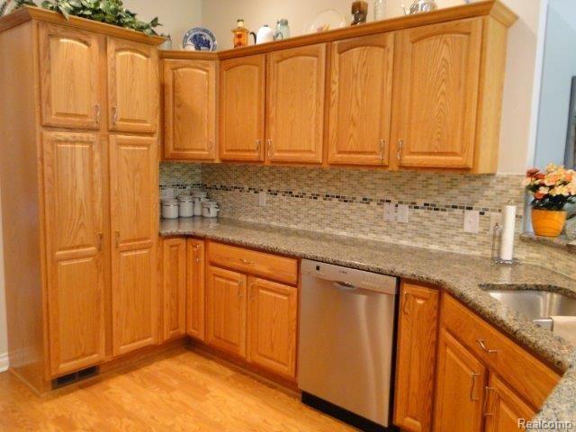 2224 Pheasant Rdg Court Lapeer, MI 48446 - Photo 11 of 44 Kitchen 3