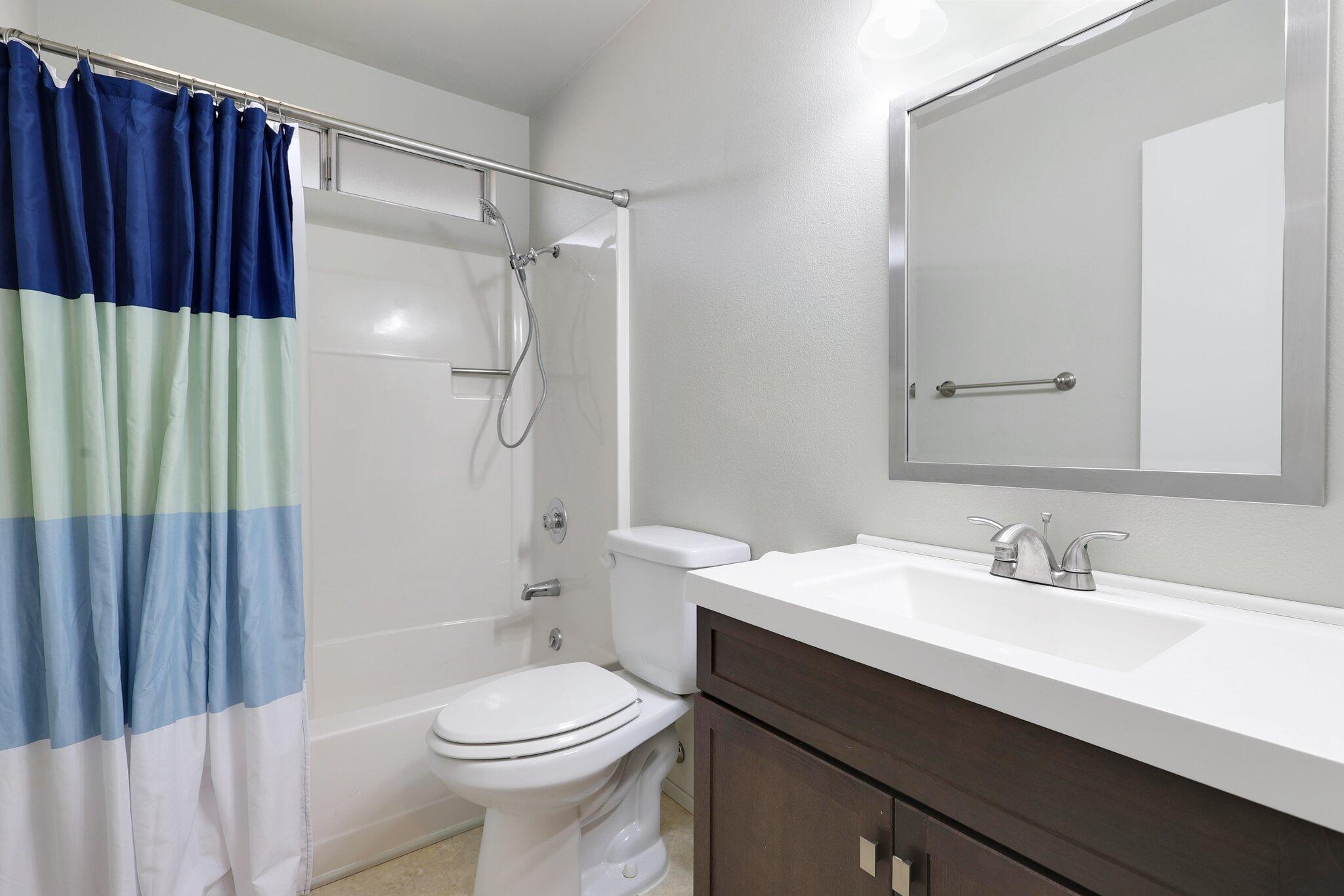 2670 Marvin Trail Redding, CA 96001 - Photo 19 of 27 Bathroom 2