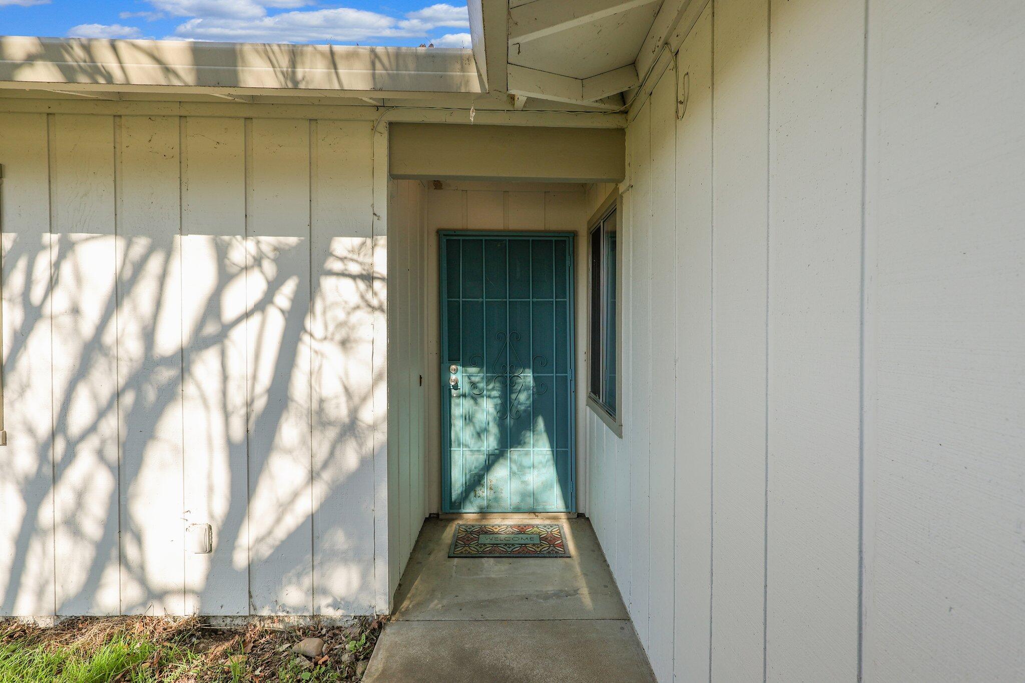 2670 Marvin Trail Redding, CA 96001 - Photo 3 of 27 22-web-or-mls-8Q0A4598