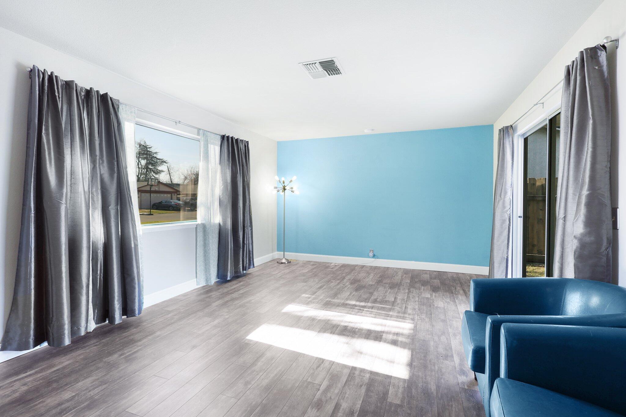 2670 Marvin Trail Redding, CA 96001 - Photo 6 of 27 5-web-or-mls-8Q0A4399