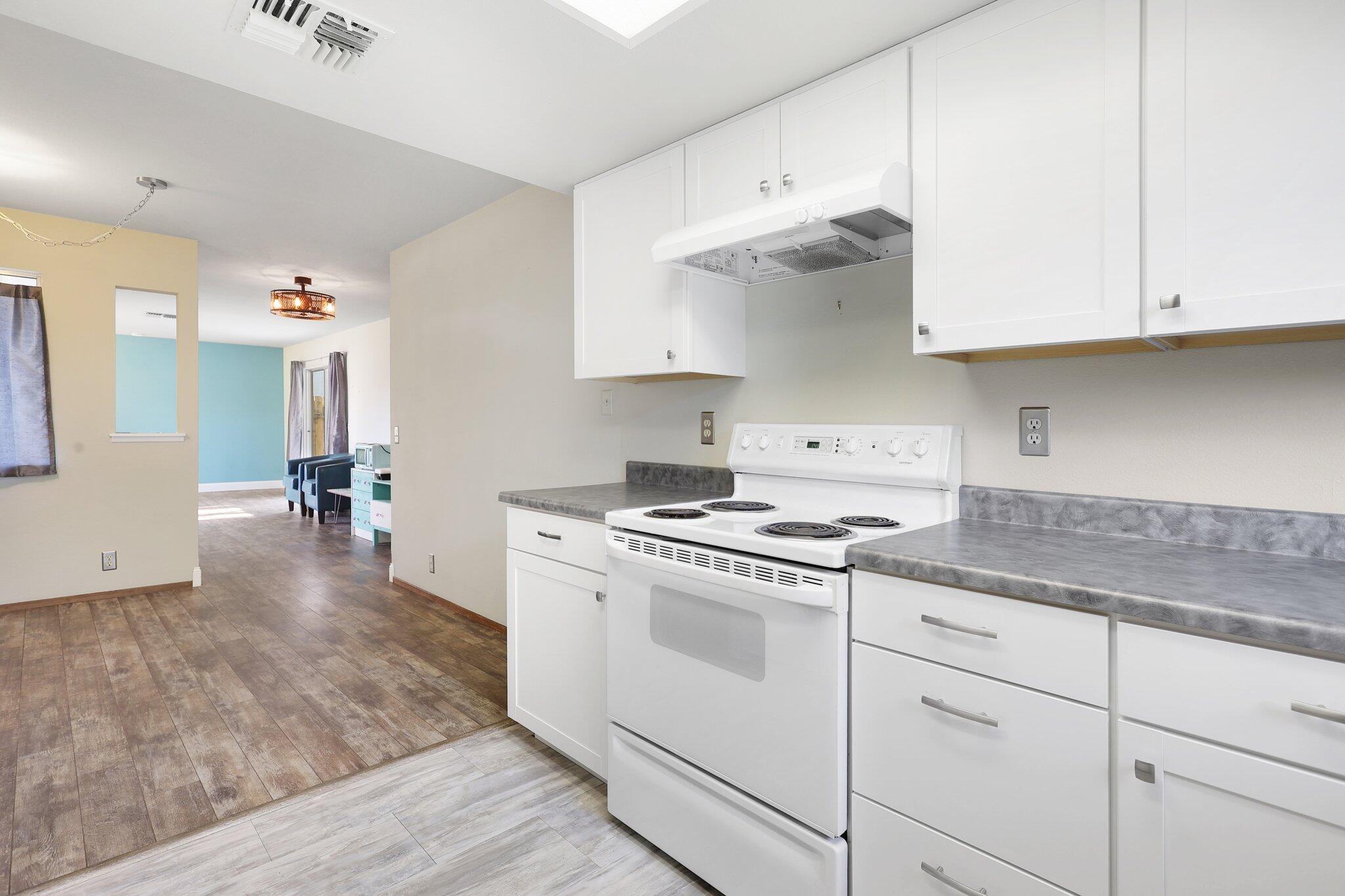 2670 Marvin Trail Redding, CA 96001 - Photo 10 of 27 8-web-or-mls-8Q0A4444