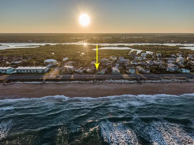 a view of lake view and ocean