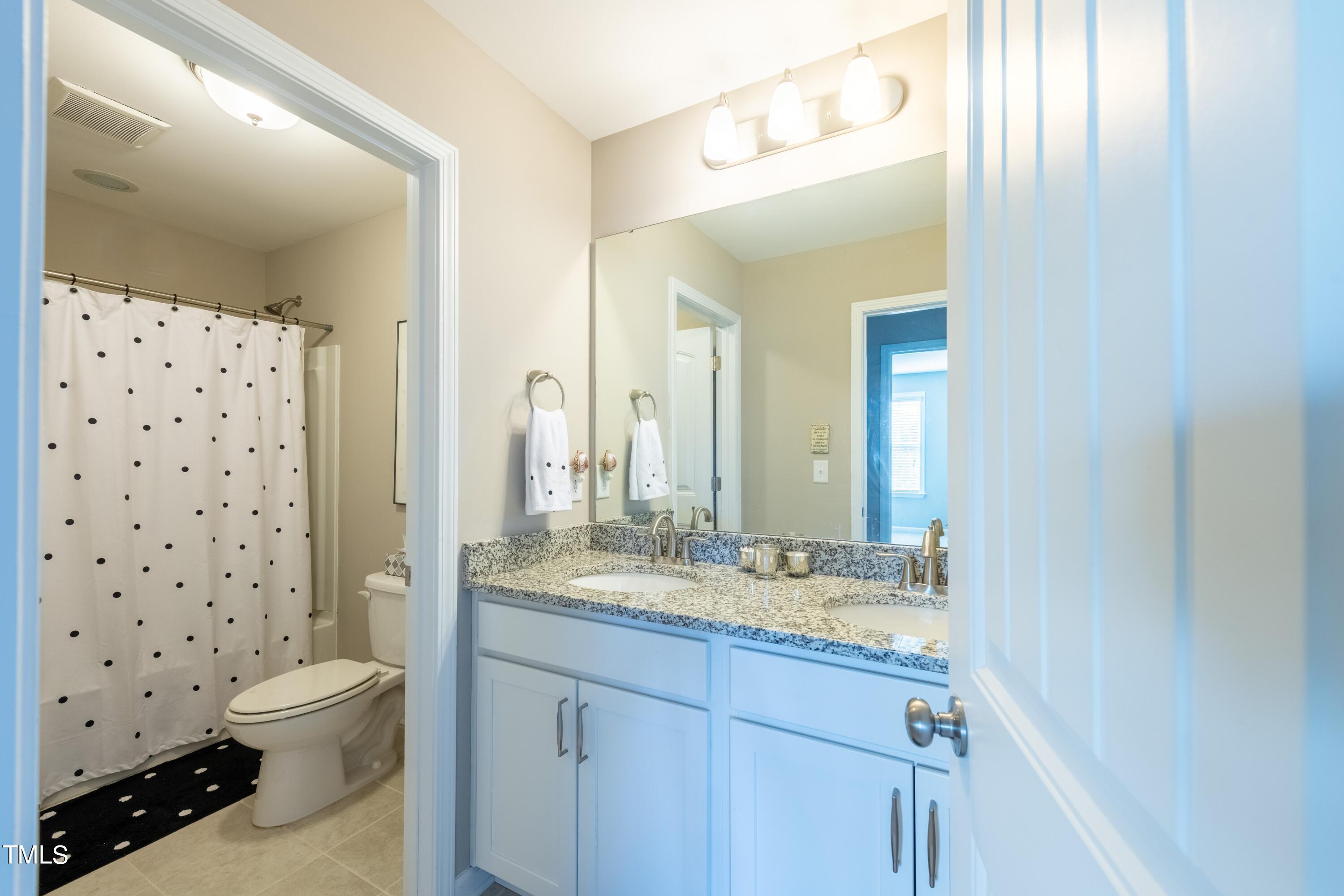 2705 Cypress Point Lane Raleigh, NC 27614 - Photo 20 of 36 020_Full Bath