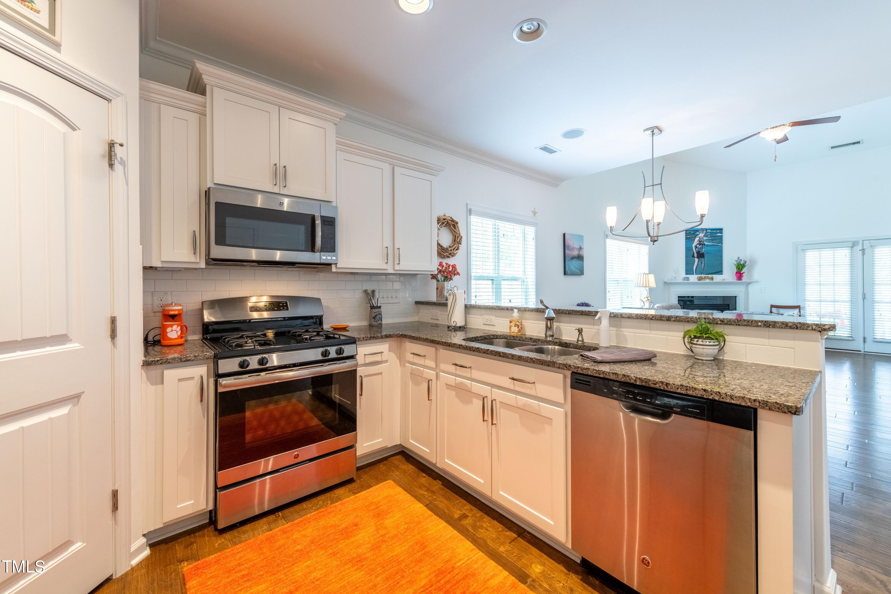 2705 Cypress Point Lane Raleigh, NC 27614 - Photo 4 of 36 004_Kitchen