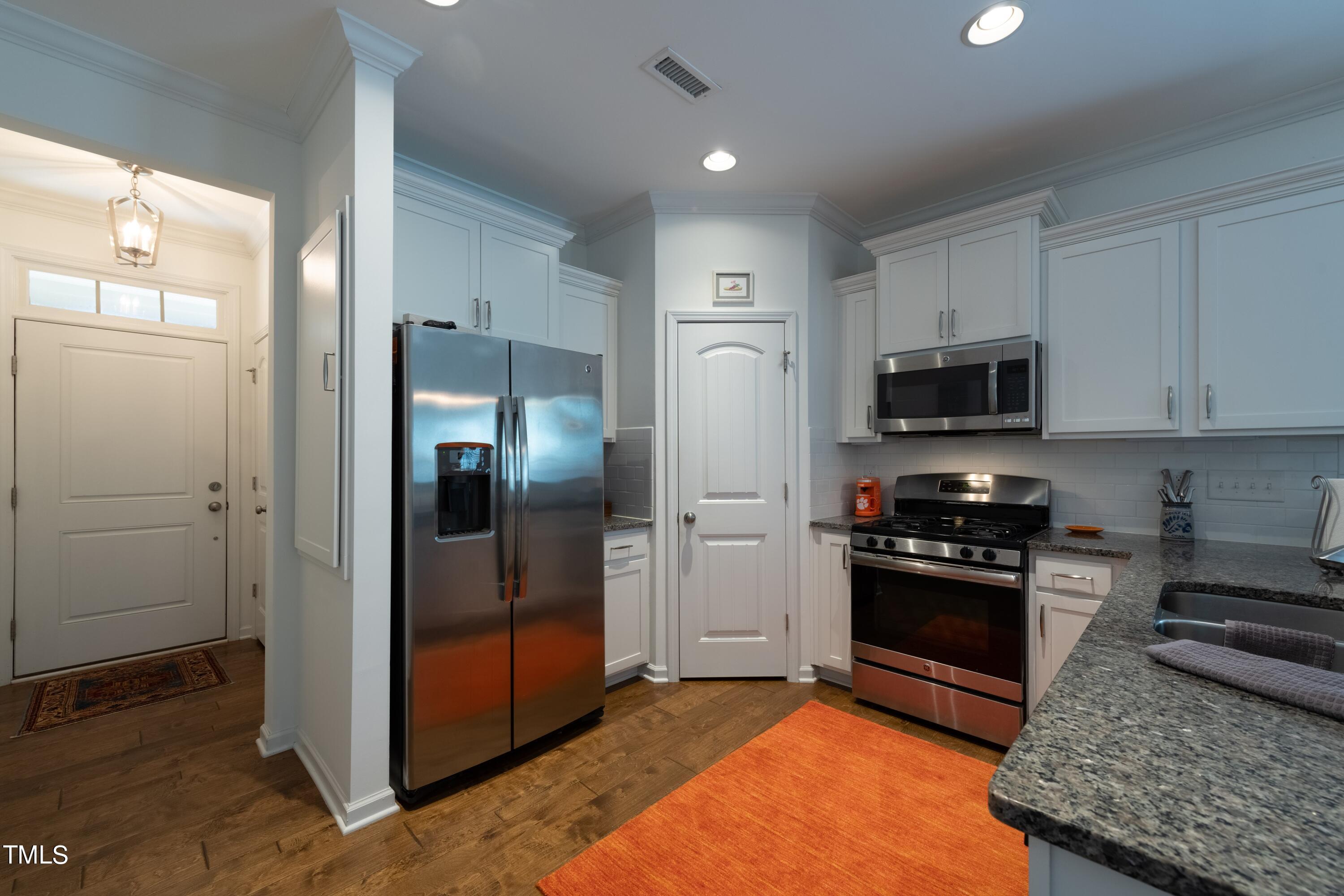 2705 Cypress Point Lane Raleigh, NC 27614 - Photo 5 of 36 005_Kitchen