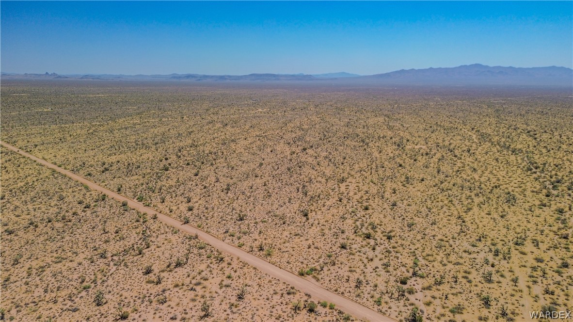 169 South Cattle Crossing Road Yucca, AZ 86438 - Photo 7 of 13