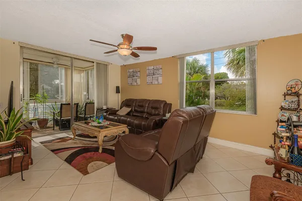 $109,900 | 9351 Lime Bay Boulevard, Unit 207, Tamarac, FL 33321