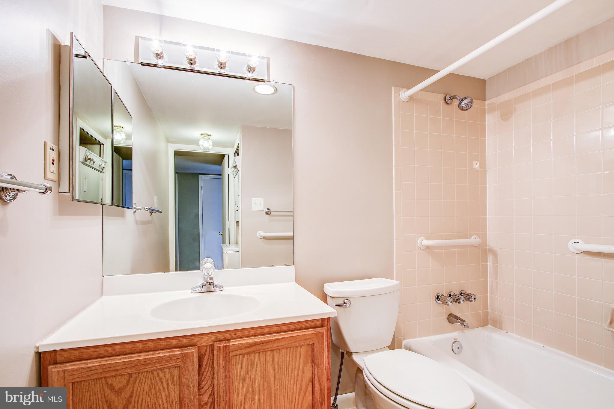 17820 Buehler Road, Unit 172 Olney, MD 20832 - Photo 21 of 30 Bath