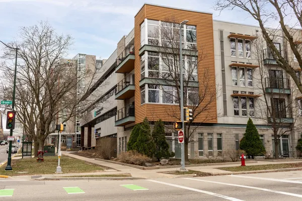 $650,000 | 15 South Broom Street, Unit 401, Madison, WI 53703