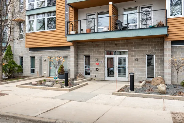 $650,000 | 15 South Broom Street, Unit 401, Madison, WI 53703