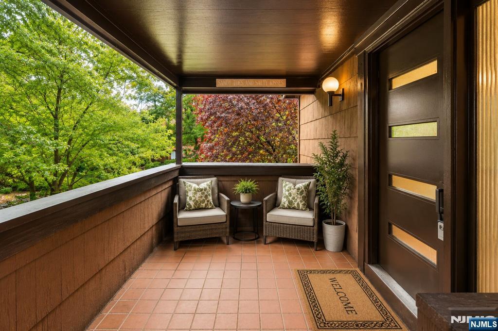 261 Sunset Key Secaucus, NJ 07094 - Photo 3 of 35
