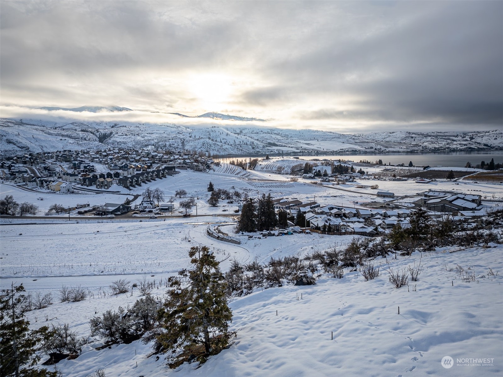 124 Hillcrest Place Chelan, WA 98816 - Photo 22 of 22 a view of a city