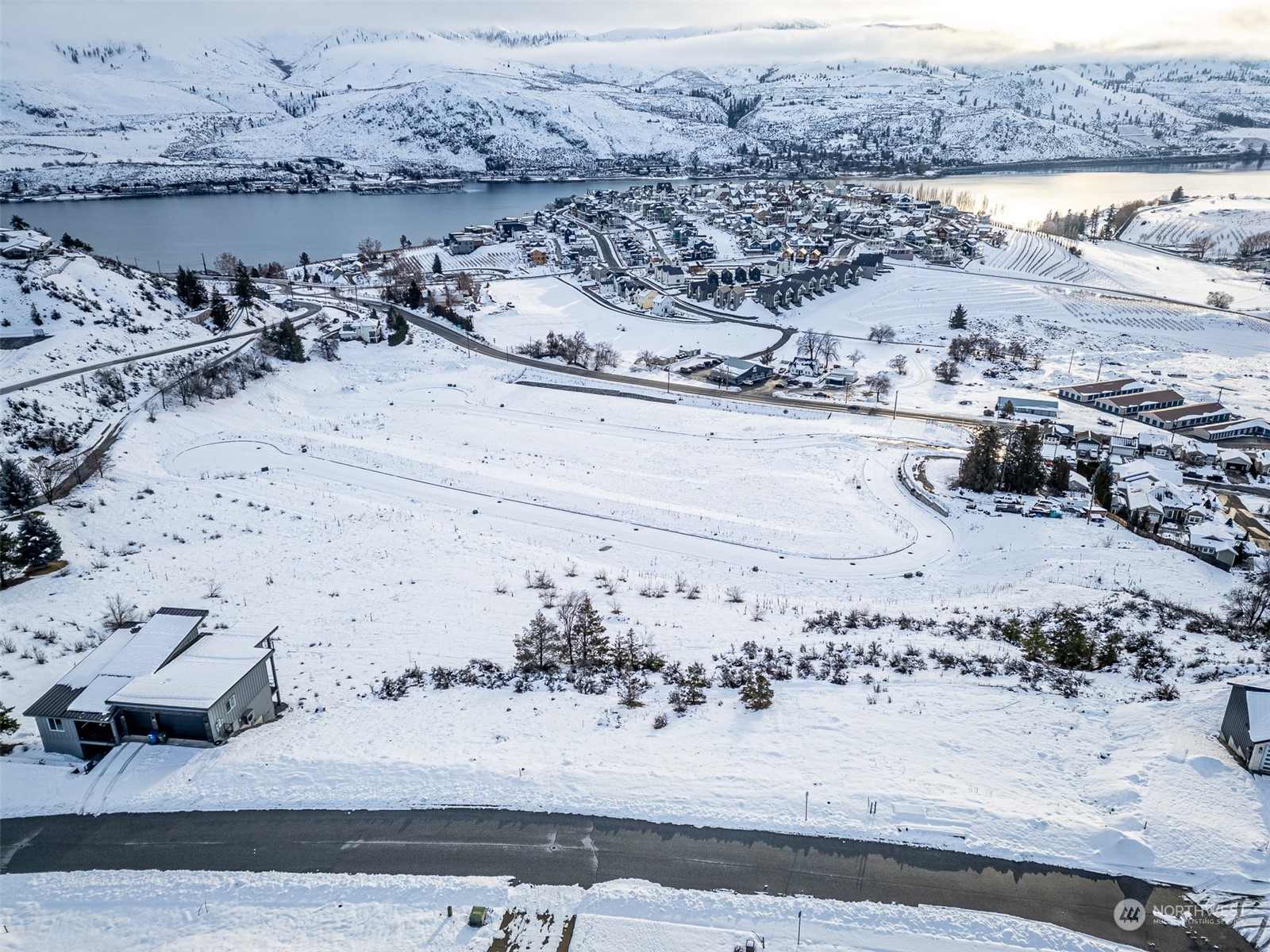 124 Hillcrest Place Chelan, WA 98816 - Photo 8 of 22 a view of water view
