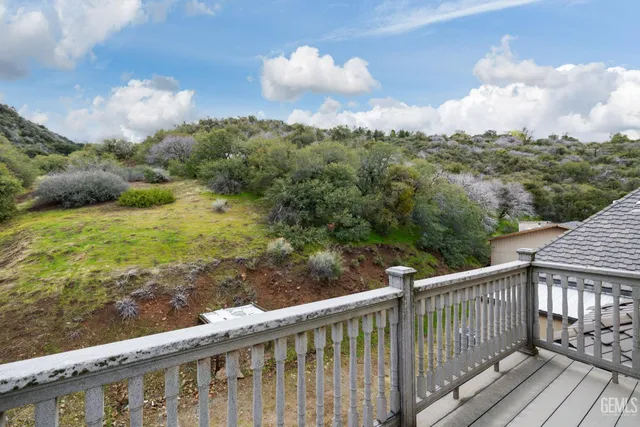 a bathroom with a toilet