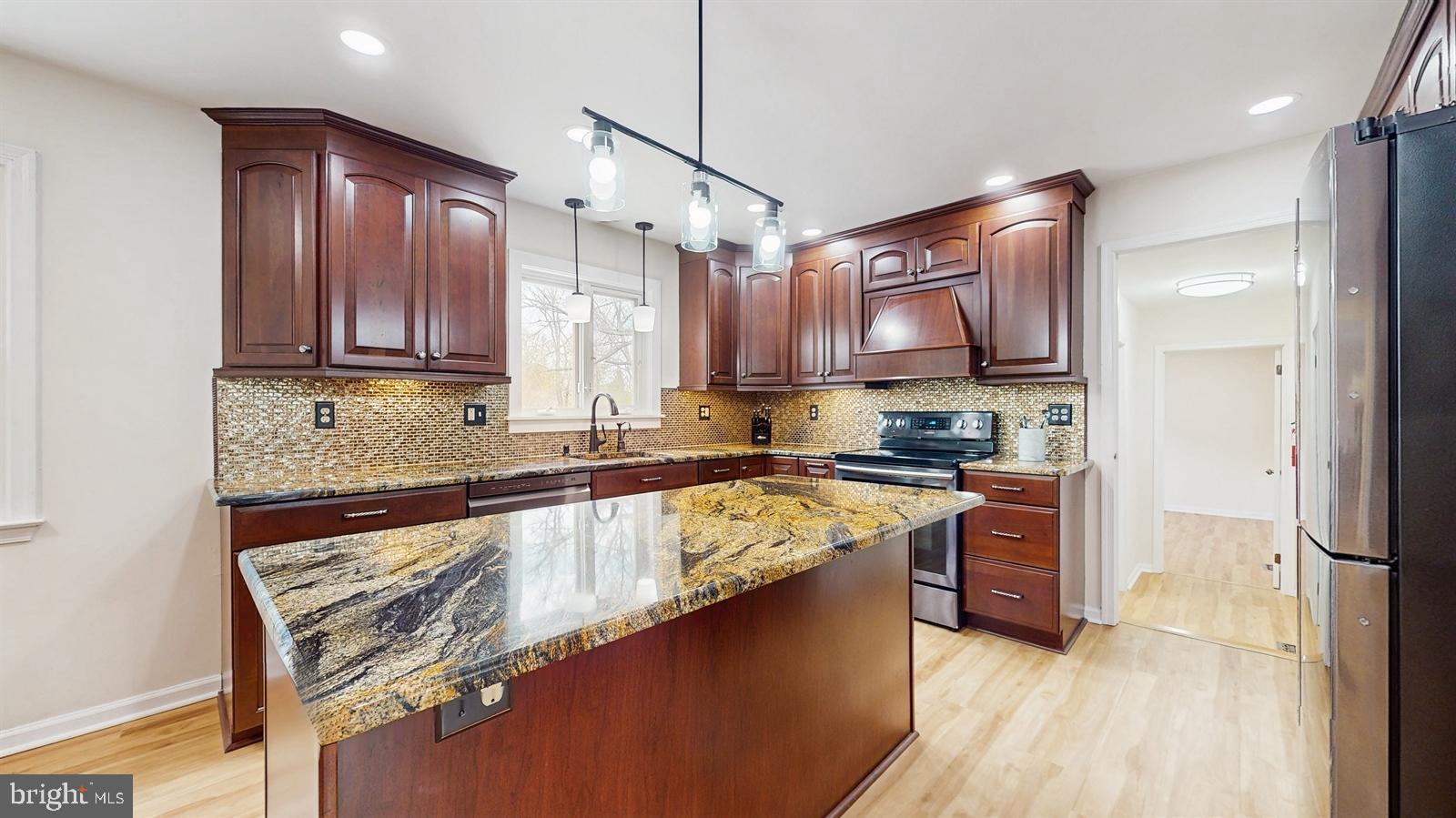 11 Manor Ridge Drive Princeton Junction, NJ 08550 - Photo 5 of 41 Gallery Image 5