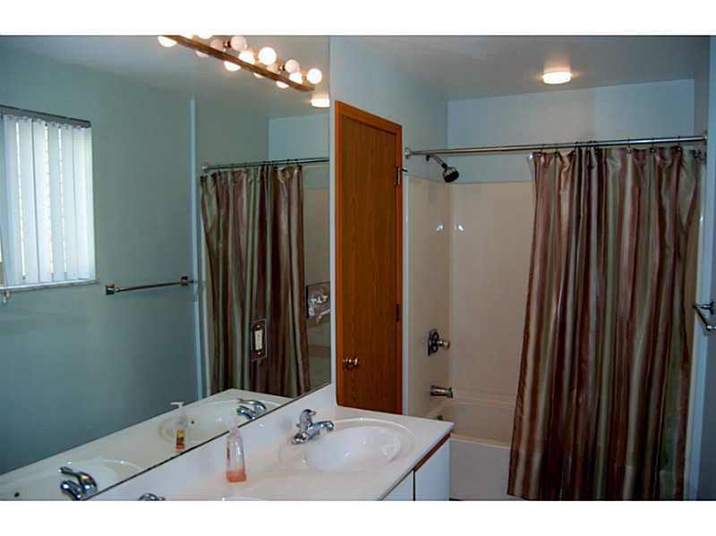 100 Fall Run Road Forest Hills, PA 15221 - Photo 15 of 25 Master Bath/Spa.