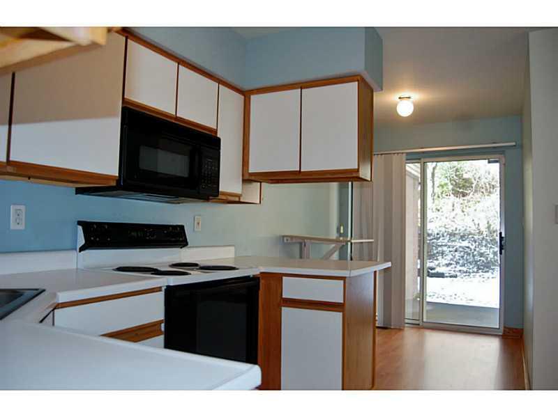 100 Fall Run Road Forest Hills, PA 15221 - Photo 9 of 25 Kitchen.