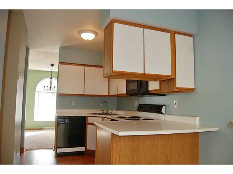 100 Fall Run Road Forest Hills, PA 15221 - Photo 10 of 25 Kitchen.