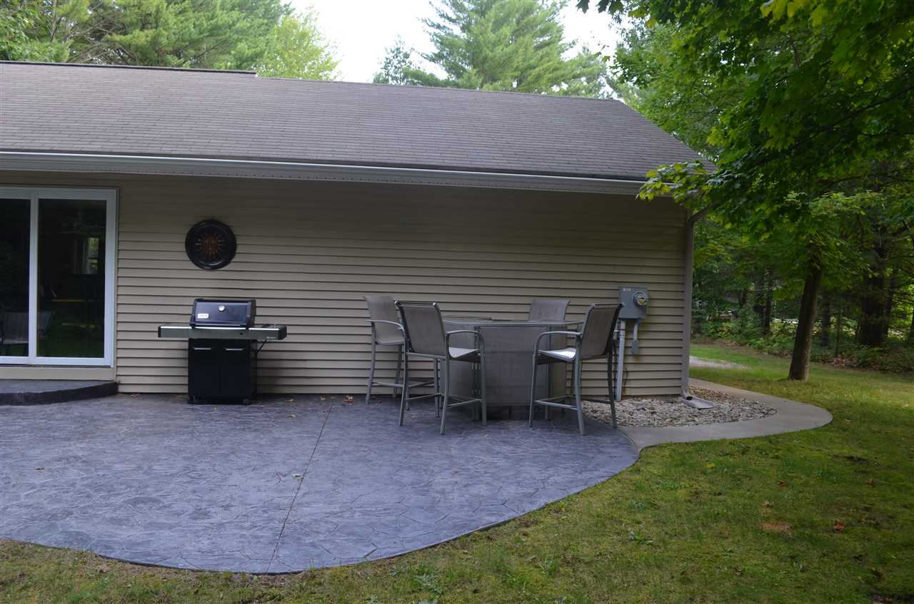 5211 Vinton Road Williamsburg, MI 49690 - Photo 21 of 25 1837489-20.JPG