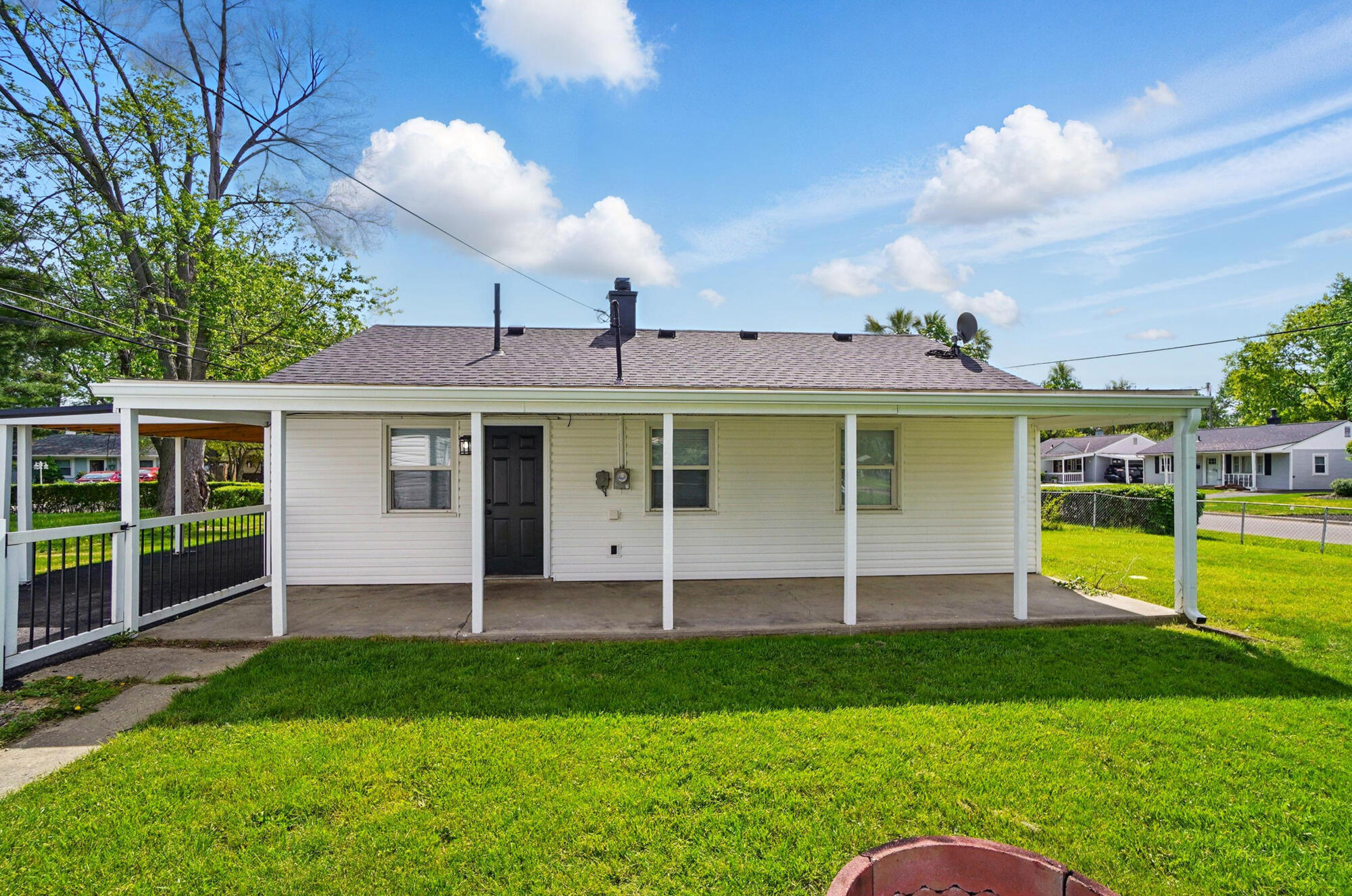 4561 St Rita Lane Columbus, OH 43213 - Photo 25 of 34