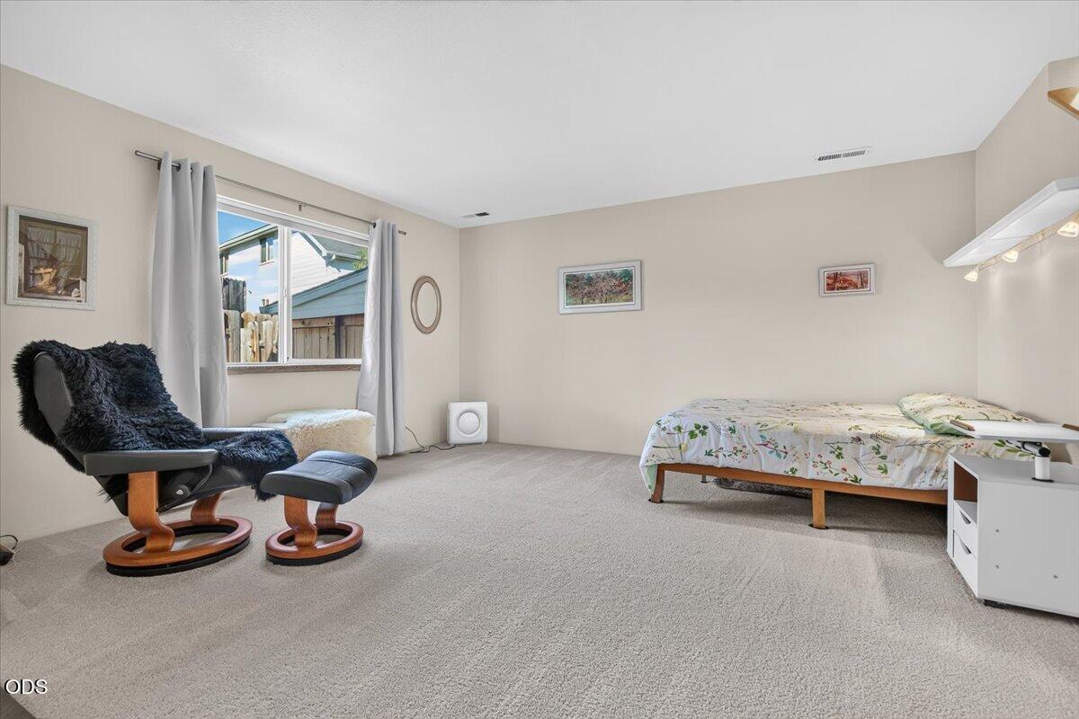 461 Tulipan Way Talent, OR 97540 - Photo 4 of 24