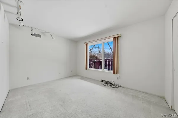 $339,000 | 53 Old Meadow Drive, Amherst, NY 14051