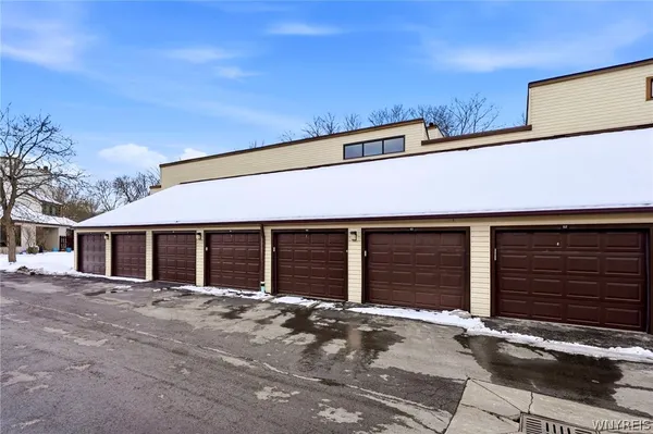 $339,000 | 53 Old Meadow Drive, Amherst, NY 14051