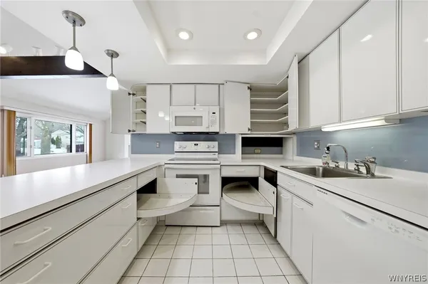 $339,000 | 53 Old Meadow Drive, Amherst, NY 14051