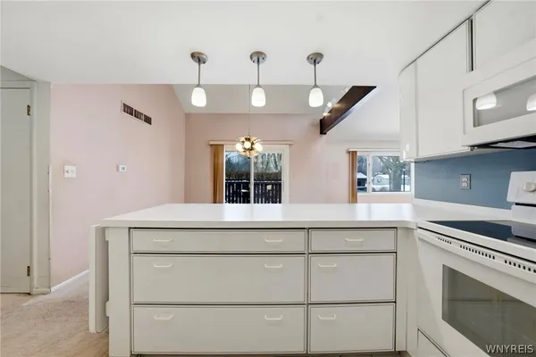 $339,000 | 53 Old Meadow Drive, Amherst, NY 14051