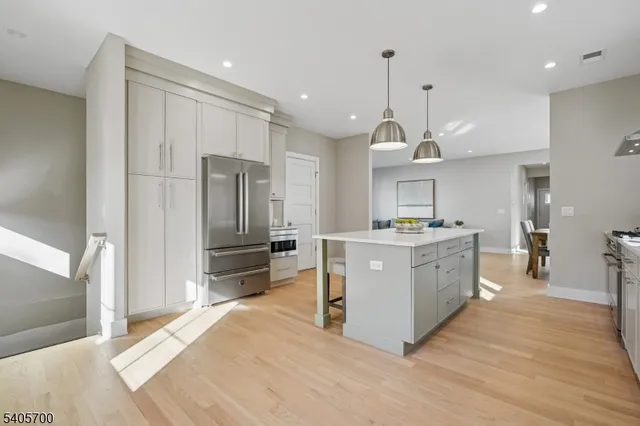 $2,195,000 | 8 Willow Street, Millburn, NJ 07041