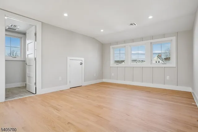 $2,195,000 | 8 Willow Street, Millburn, NJ 07041