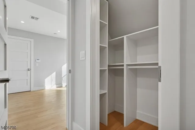 $2,195,000 | 8 Willow Street, Millburn, NJ 07041