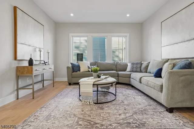 $2,195,000 | 8 Willow Street, Millburn, NJ 07041