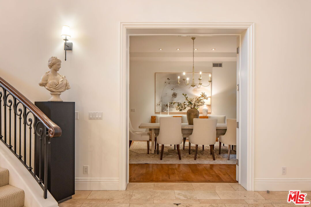 12801 Chalon Road Los Angeles, CA 90049 - Photo 11 of 36 Gallery Image 11
