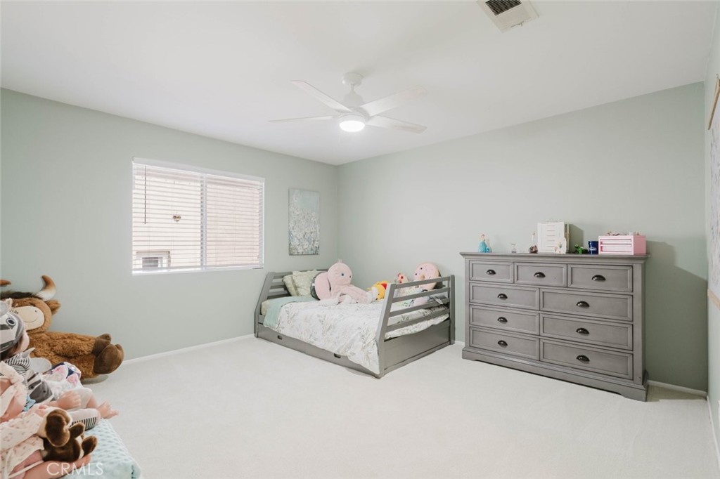 32480 The Old Road Castaic, CA 91384 - Photo 37 of 68 a bedroom with a bed and a dresser