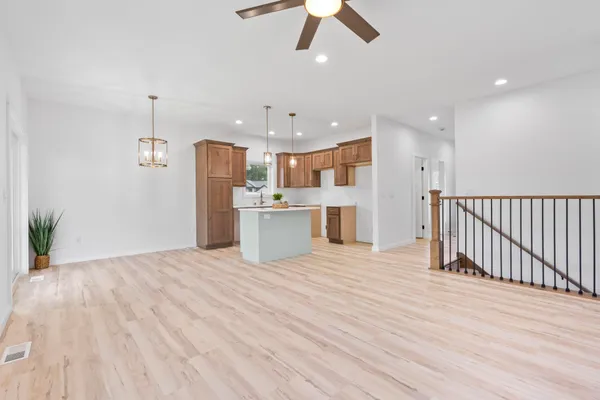 $469,900 | 935 Hay Creek Trail, Reedsburg, WI 53959