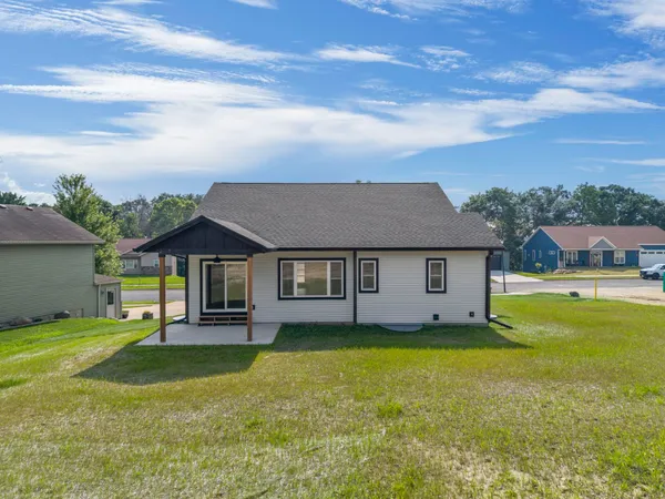 $469,900 | 935 Hay Creek Trail, Reedsburg, WI 53959