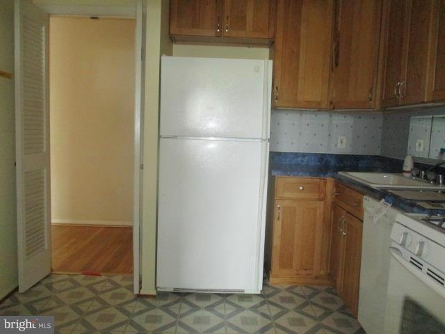 12 Cardor Court, Unit 302 Baltimore, MD 21236 - Photo 9 of 19 Kitchen