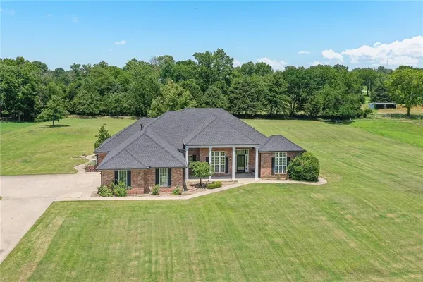 $359,900 | 2792 Northbrook, Coffeyville, KS 67337