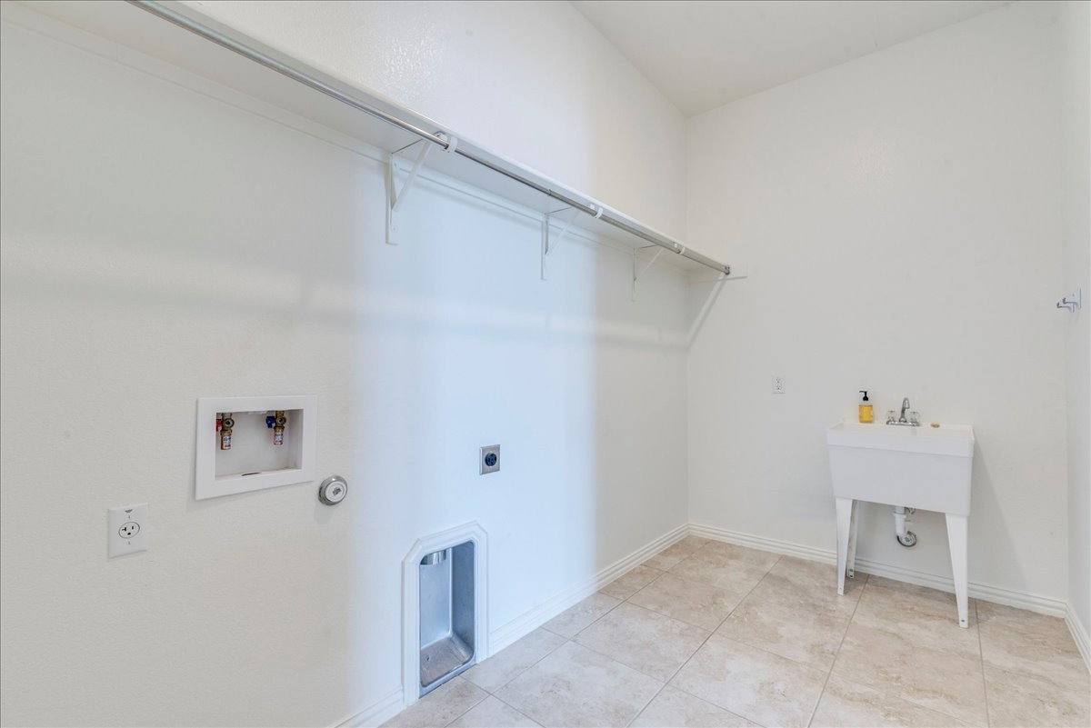 1689 Cool Spring Way Austin, TX 78737 - Photo 32 of 40
