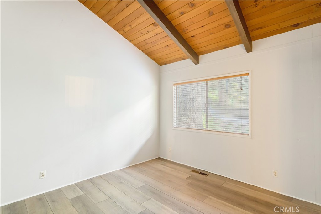 887 Arrowhead Villa Road Lake Arrowhead, CA 92352 - Photo 16 of 26