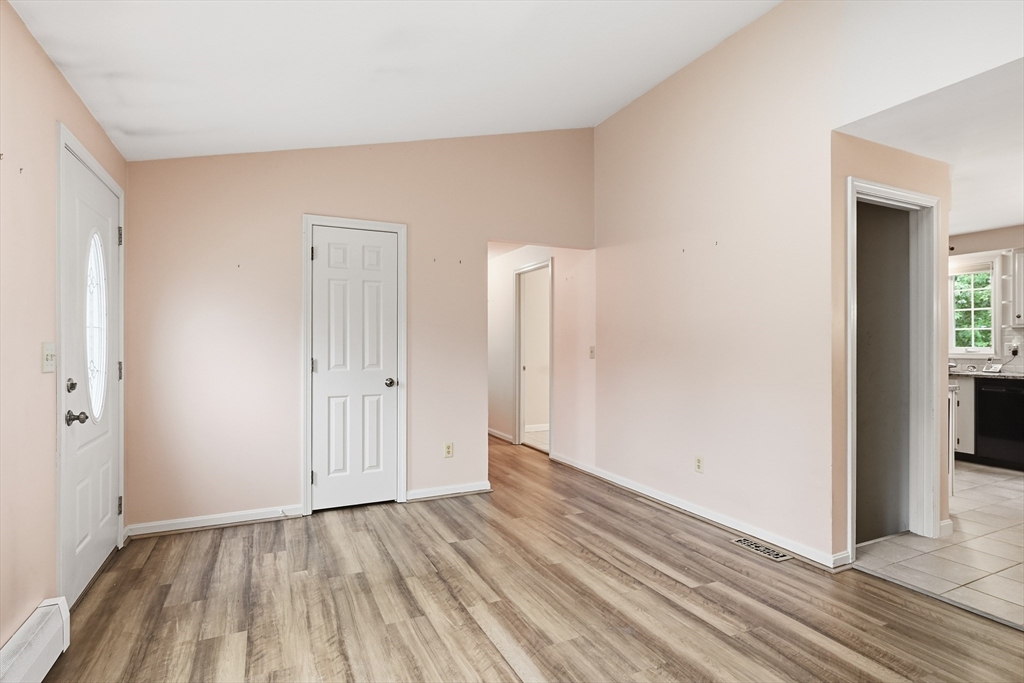14 Florence Road Easthampton, MA 01027 - Photo 9 of 42 Gallery Image 9
