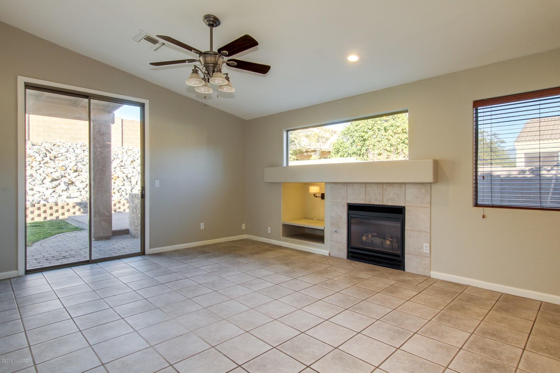 280 West Ridge Peak Road Oro Valley, AZ 85737 - Photo 6 of 21 Gallery Image 6