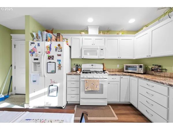 $529,000 | 1676 Southeast 3rd Street, Astoria, OR 97103