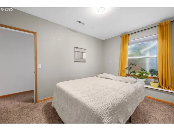 $529,000 | 1676 Southeast 3rd Street, Astoria, OR 97103