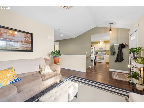 $529,000 | 1676 Southeast 3rd Street, Astoria, OR 97103