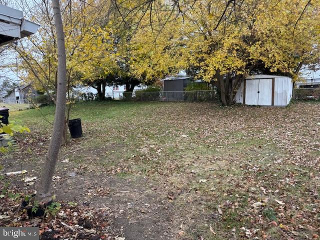 65 Tilford Road Somerdale, NJ 08083 - Photo 3 of 3 a view of a backyard with trees