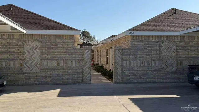 $975 | 808 Kentucky Street, Alton, TX 78573