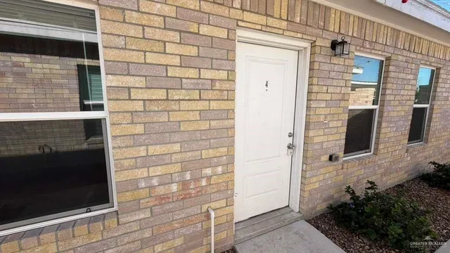 $975 | 808 Kentucky Street, Alton, TX 78573