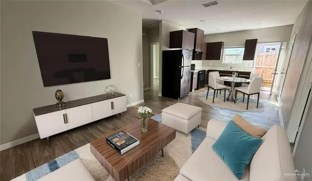 $975 | 808 Kentucky Street, Alton, TX 78573